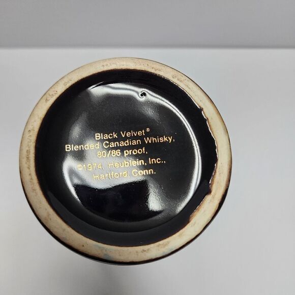 Vintage Imported BLACK VELVET Blended Canadian WHISKEY 6" Ceramic Pitcher Mug - Picture 6 of 6
